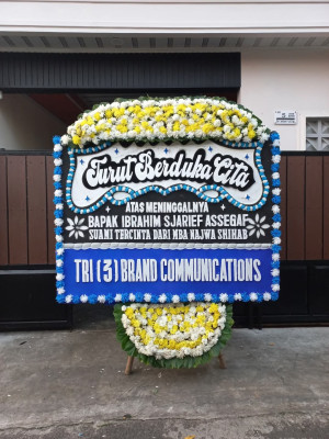 Papan Bunga Duka di Kaligondang